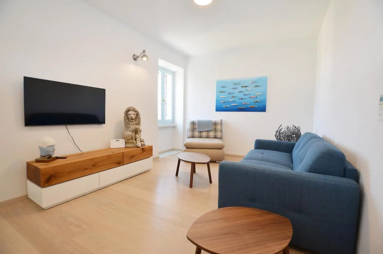 Leone Sea View Apartment Rovinj